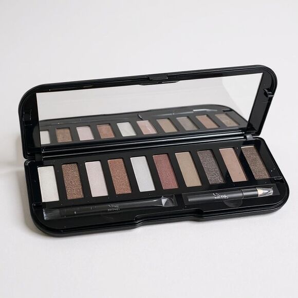 ME Makeover Essentials Classic 10 Eyeshadow & Eyeliner Palette - SUNLIT BREEZE - Picture 4 of 5